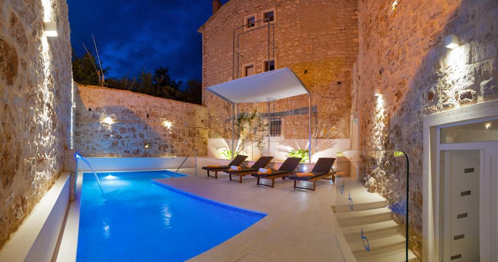 בול Villa Majestic With Heated Pool And Rooftop Terrace חדר תמונה